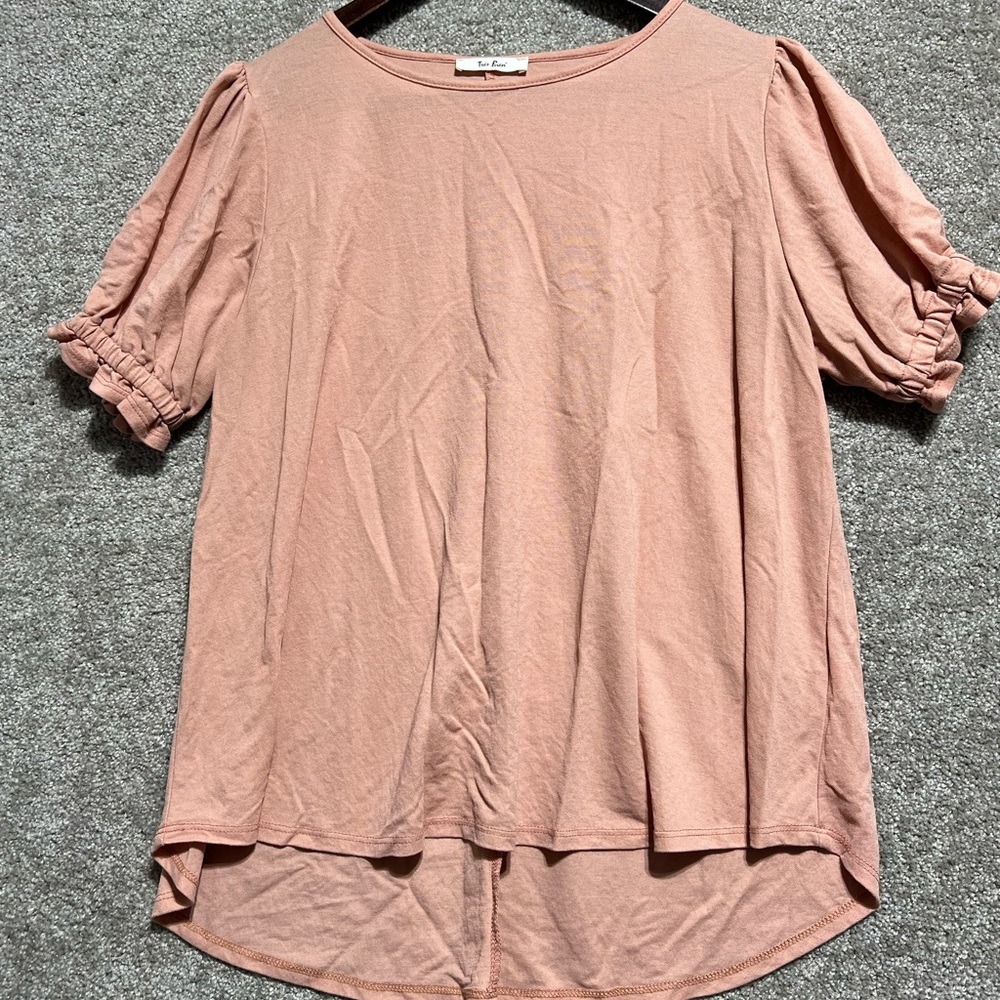 Tres Bien Woman’s Flutter Sleeve Nylon Rayon Blend Blouse Top Size Medium